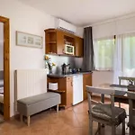 Apartment In 18174 *